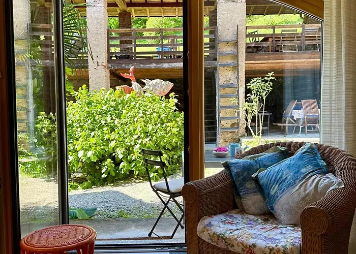 Magic Garden - Since 1911 *